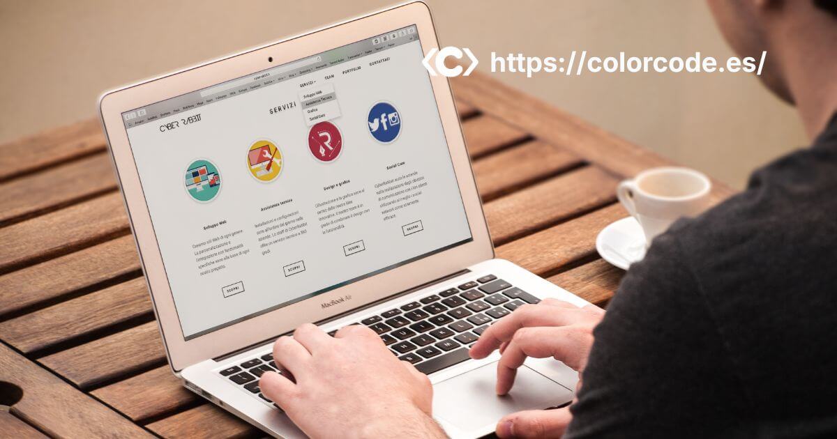 Ejemplos de botones y enlaces con distintos colores y contrastes